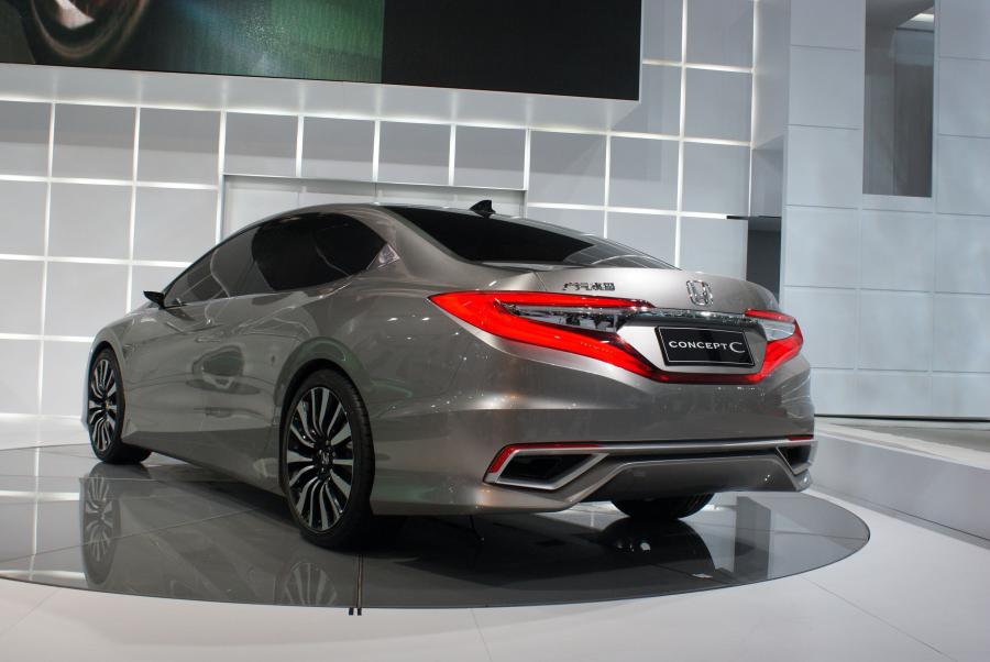  Honda Concept C 2012 года  (фото 5 из 15)